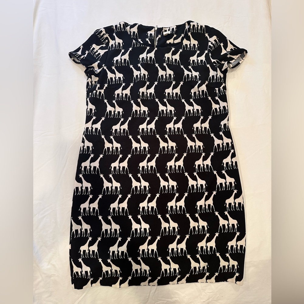 Anthropologie ๐ฆ๐ฆ Seen Worn Kept Giraffe Shift Dress Medium - Picture 2 of 7